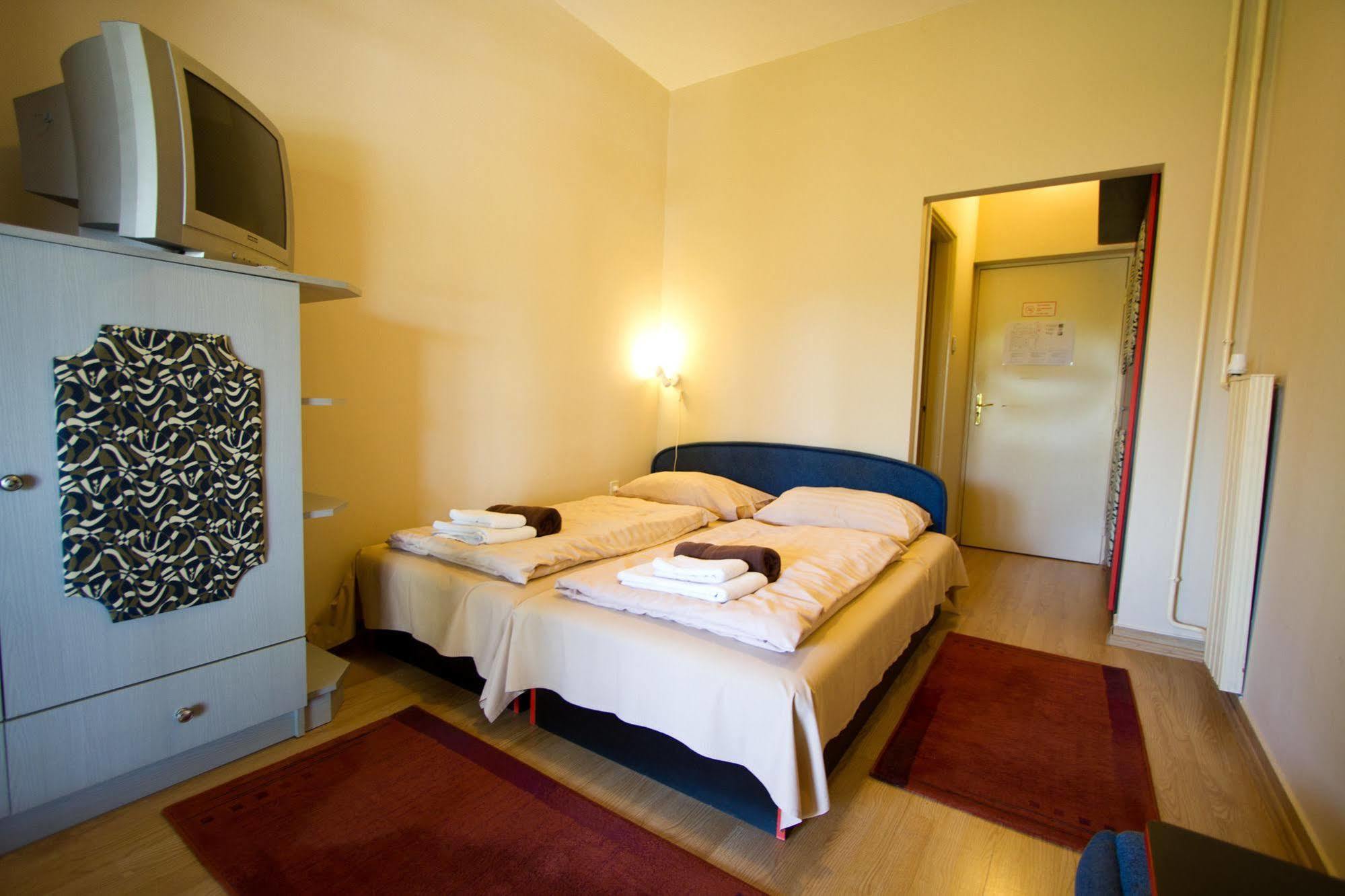 Piknik Wellness Hotel Siofok Exterior photo